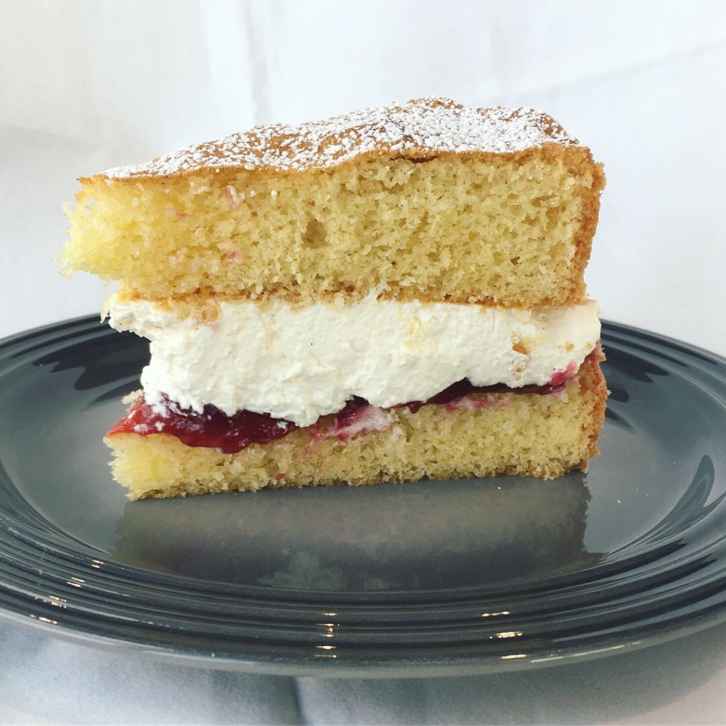 A slice of cake, make this in an online cooking class